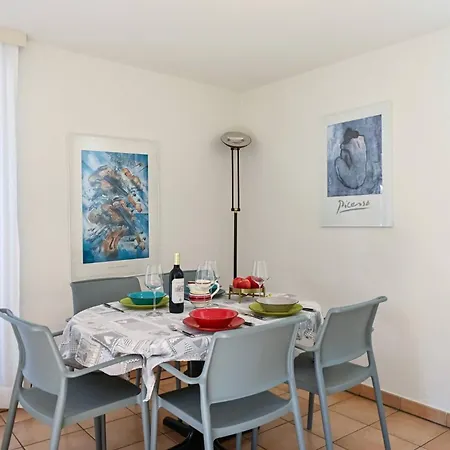 Apartment Ruga House In 4 *